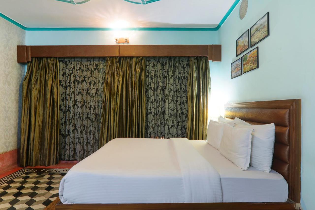 Fabhotel East View Varanasi Esterno foto