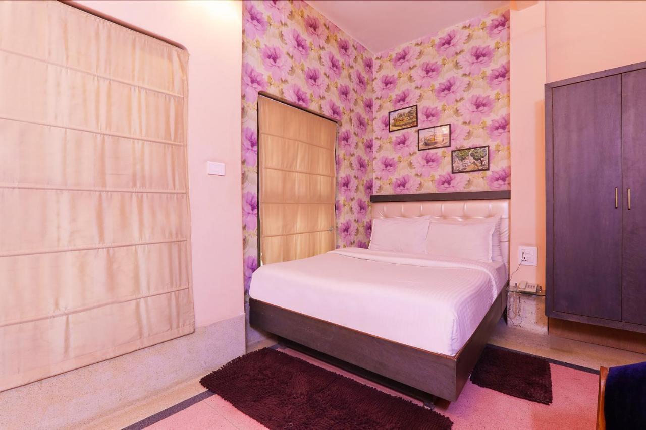 Fabhotel East View Varanasi Esterno foto