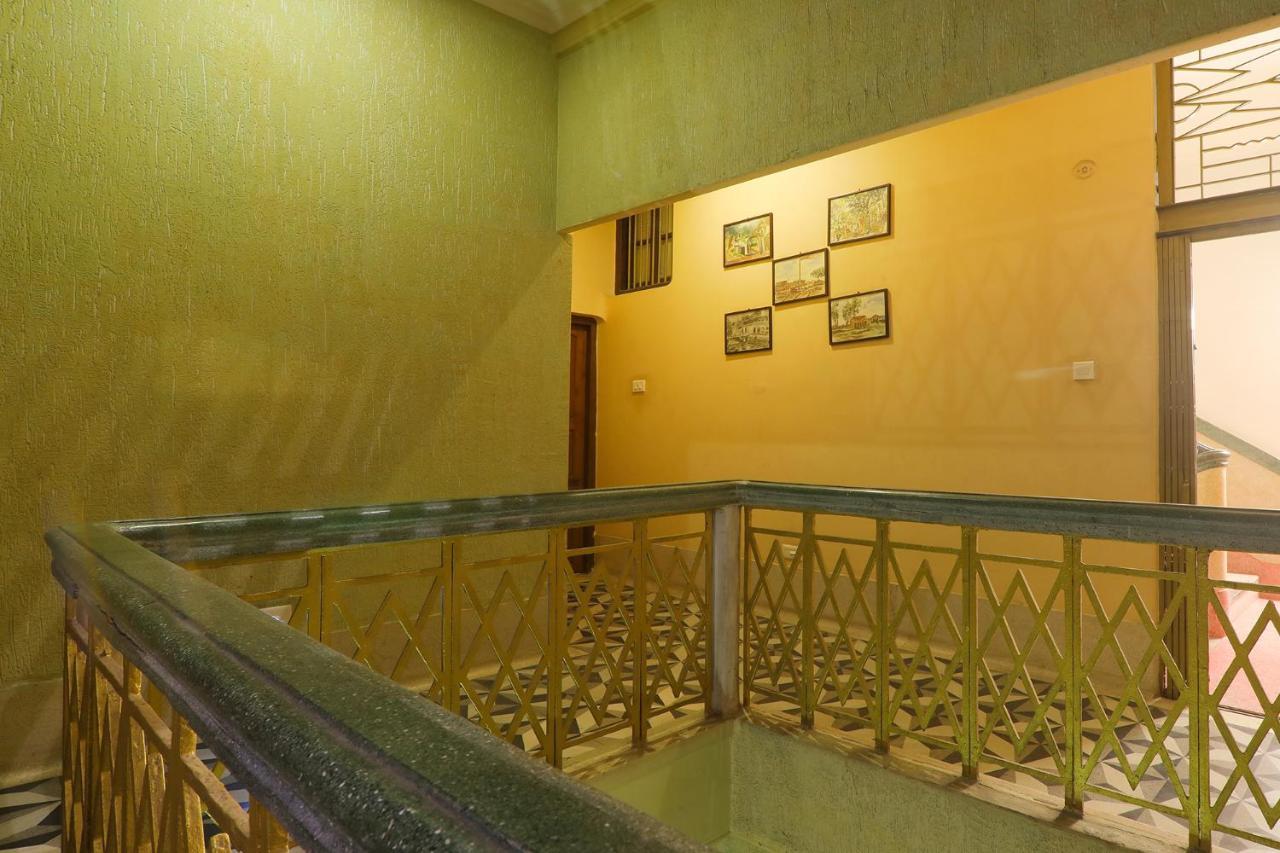 Fabhotel East View Varanasi Esterno foto