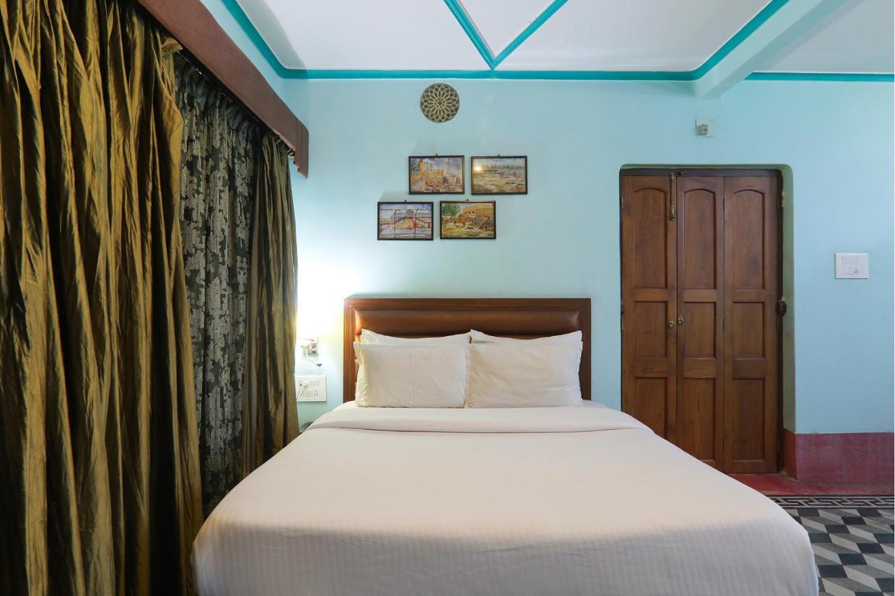 Fabhotel East View Varanasi Esterno foto